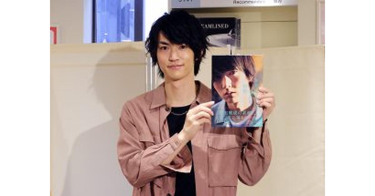 和田雅成写真集 初戀 DVD付 【サイン有り】 和田雅成写真集 初戀 (DVD付)の通販 by ミランダ書店 ラクマ店