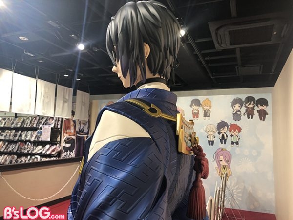 圧倒的な存在感 刀剣乱舞 Online 等身大三日月宗近フィギュアをくまなく激写してきました ビーズログ Com