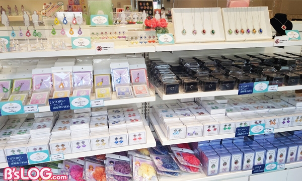 レポート うたの プリンスさまっ コンセプトショップ Shining Store が開催中 シャイニング 事務所のアイドルたちの新作グッズが多数ラインナップ ビーズログ Com